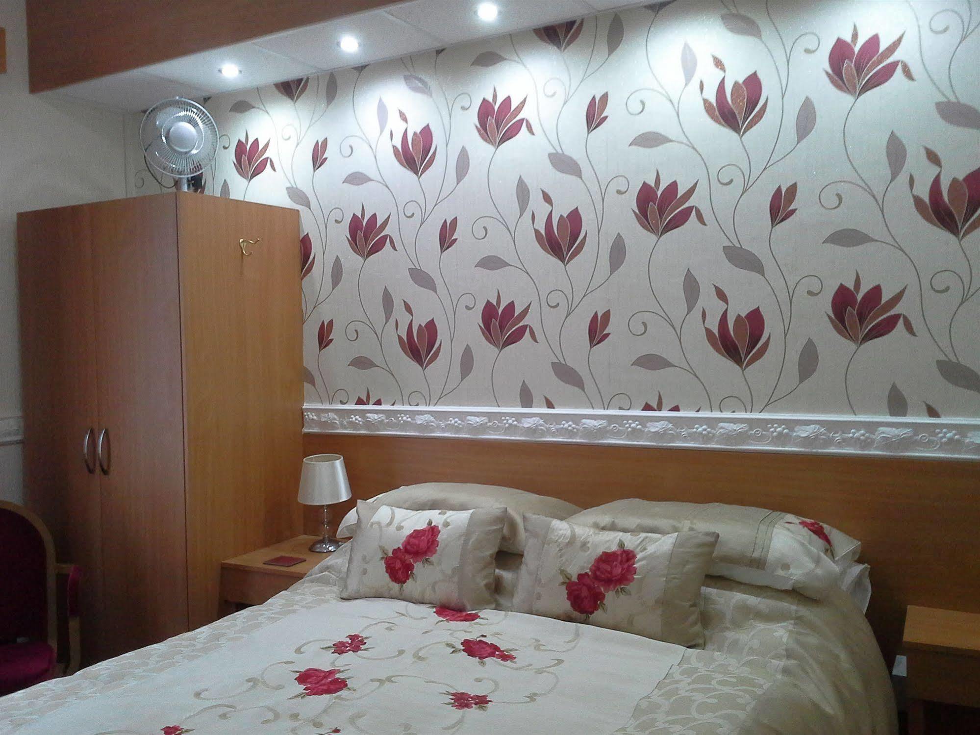 בלקפול The Golden Sands B&B מראה חיצוני תמונה